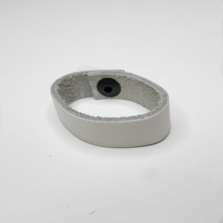 Шлевка (колечко) для ремня, белый, кожа - интернет магазин Полигон